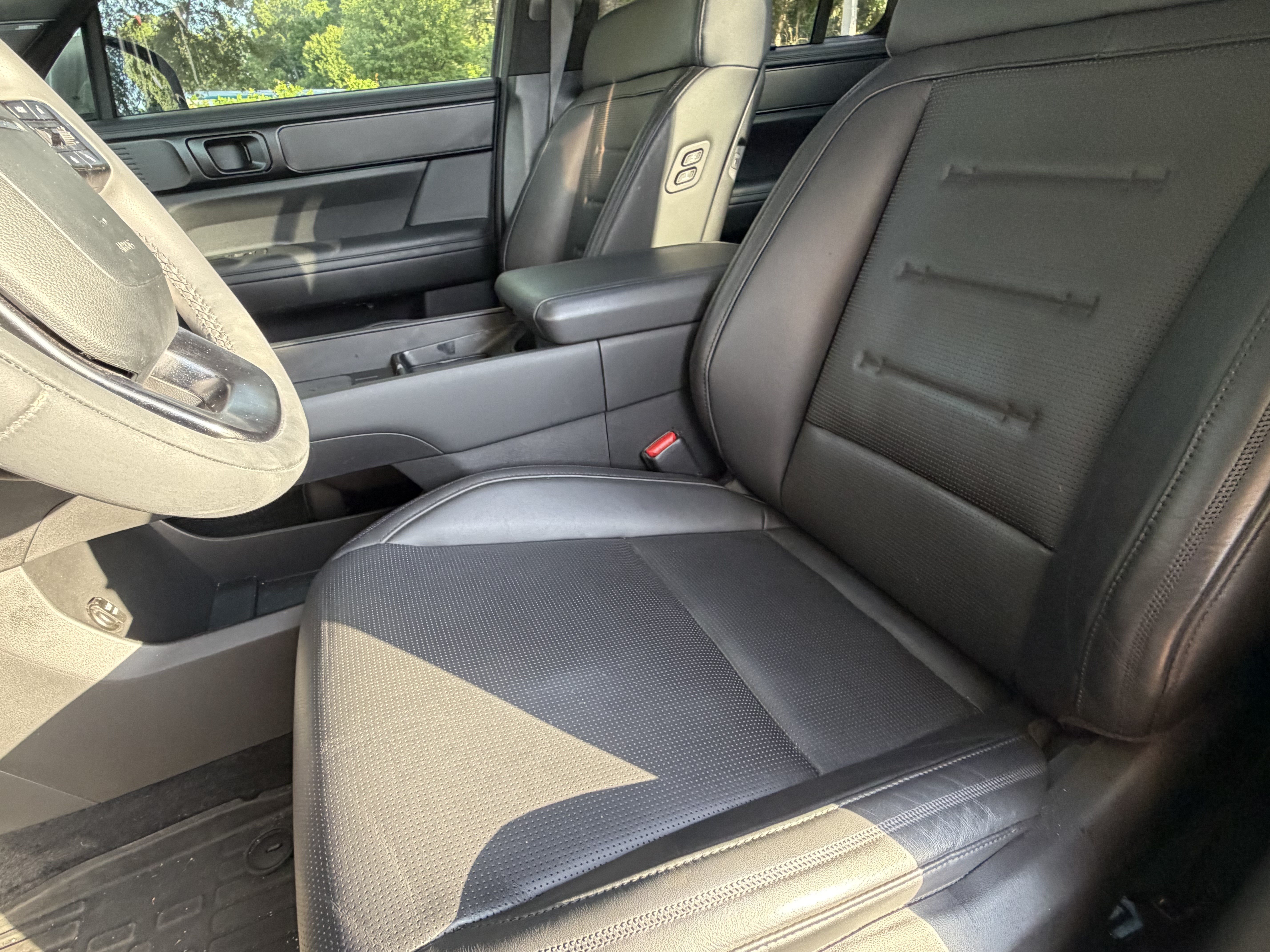 Used 2024 Hyundai Santa Fe Calligraphy AWD/4WD image 17