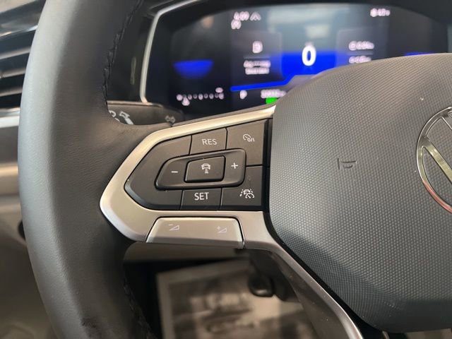 Used 2023 Volkswagen Jetta SE w/ Panoramic Sunroof Package FWD image 25
