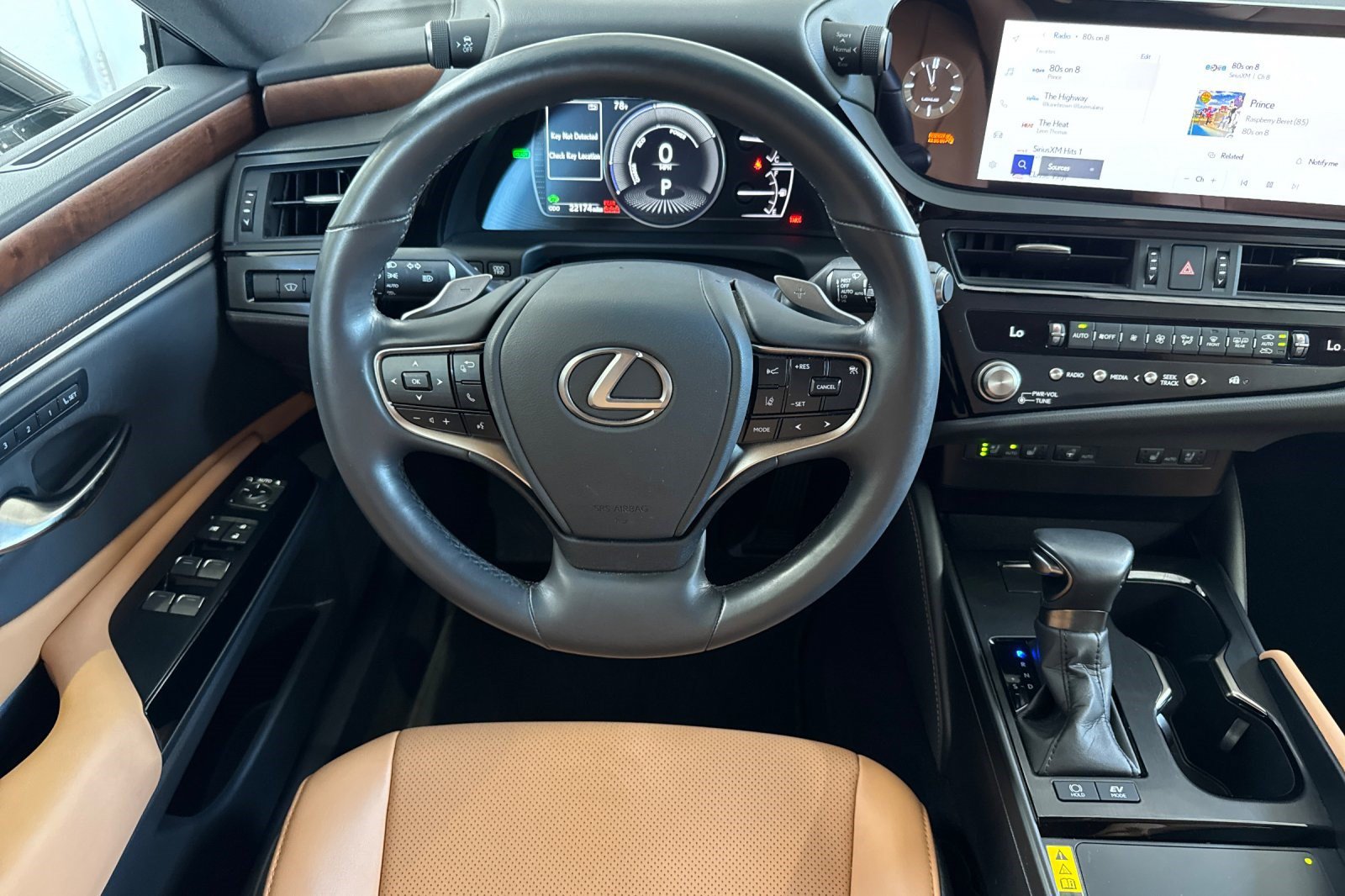 Certified 2025 Lexus ES 300h w/ Premium Package FWD image 18