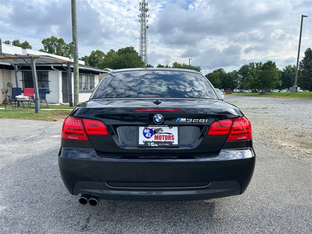 Used 2011 BMW 328i Convertible RWD image 4