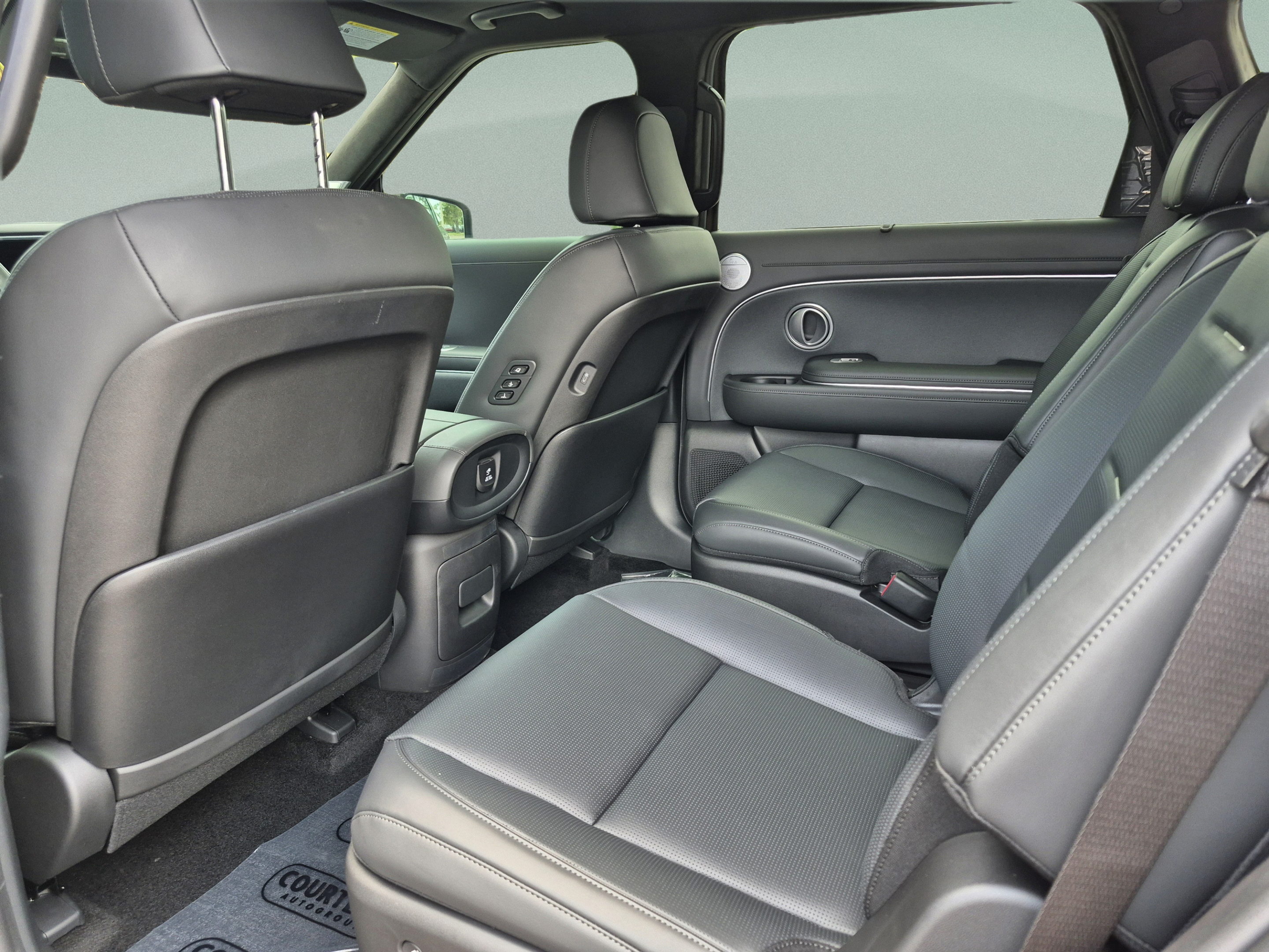 New 2026 Hyundai Palisade Calligraphy FWD image 18