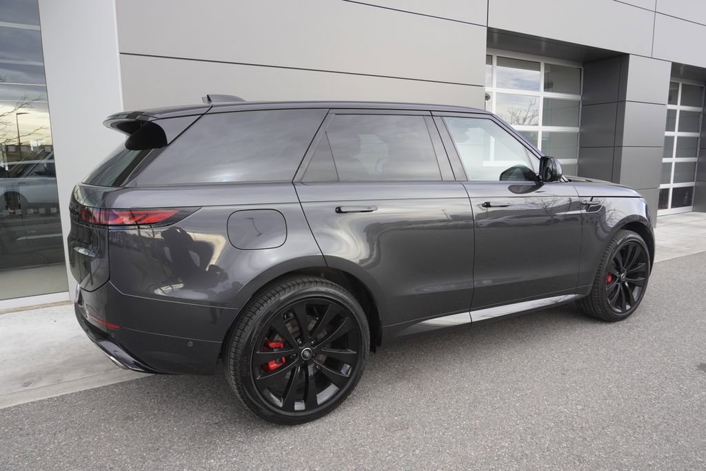 Used 2024 Land Rover Range Rover Sport Dynamic SE image 4