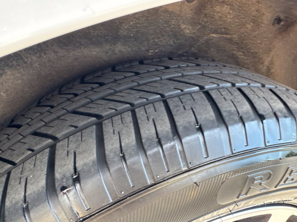 Used 2024 Chrysler Pacifica Limited FWD image 49