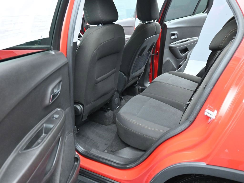 Used 2020 Chevrolet Trax LS w/ Tint and Cruise Package image 17