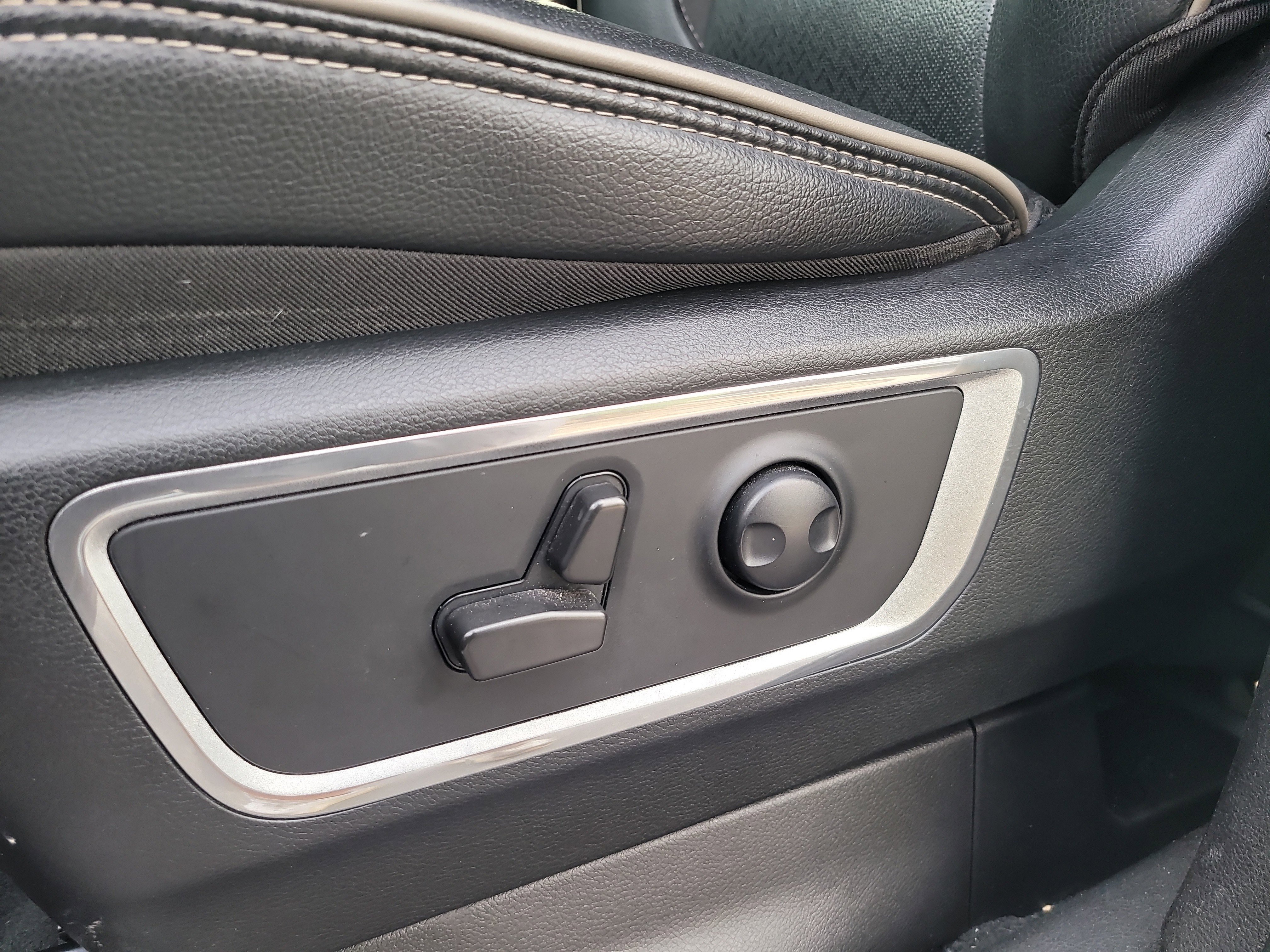 Used 2022 RAM 1500 Laramie RWD image 19