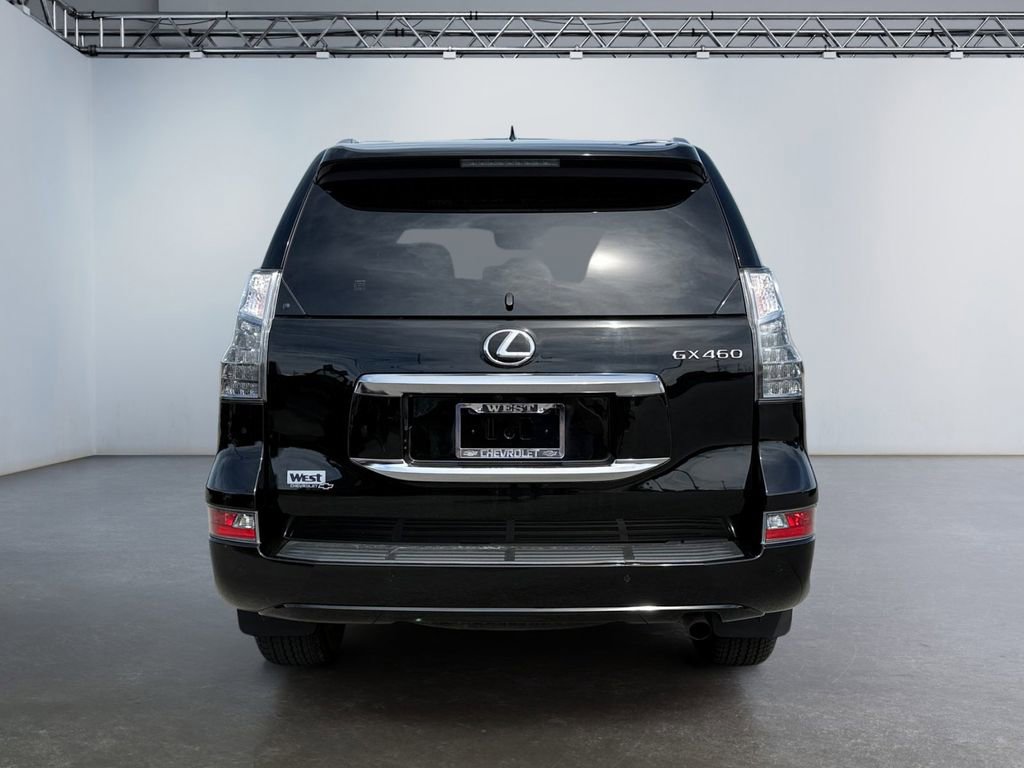 Used 2023 Lexus GX 460 Premium w/ Premium Package image 4