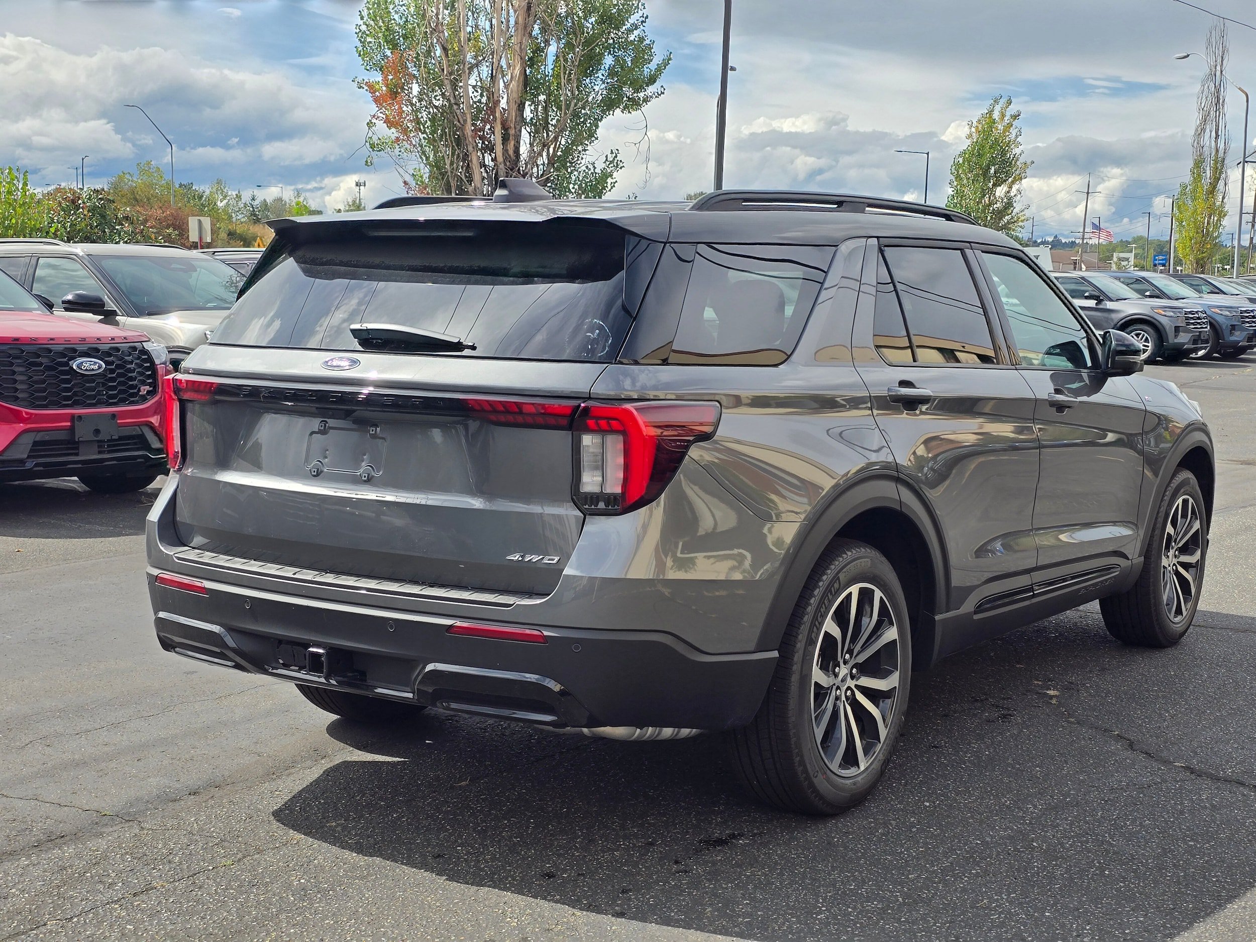 New 2026 Ford Explorer ST-Line AWD/4WD image 5