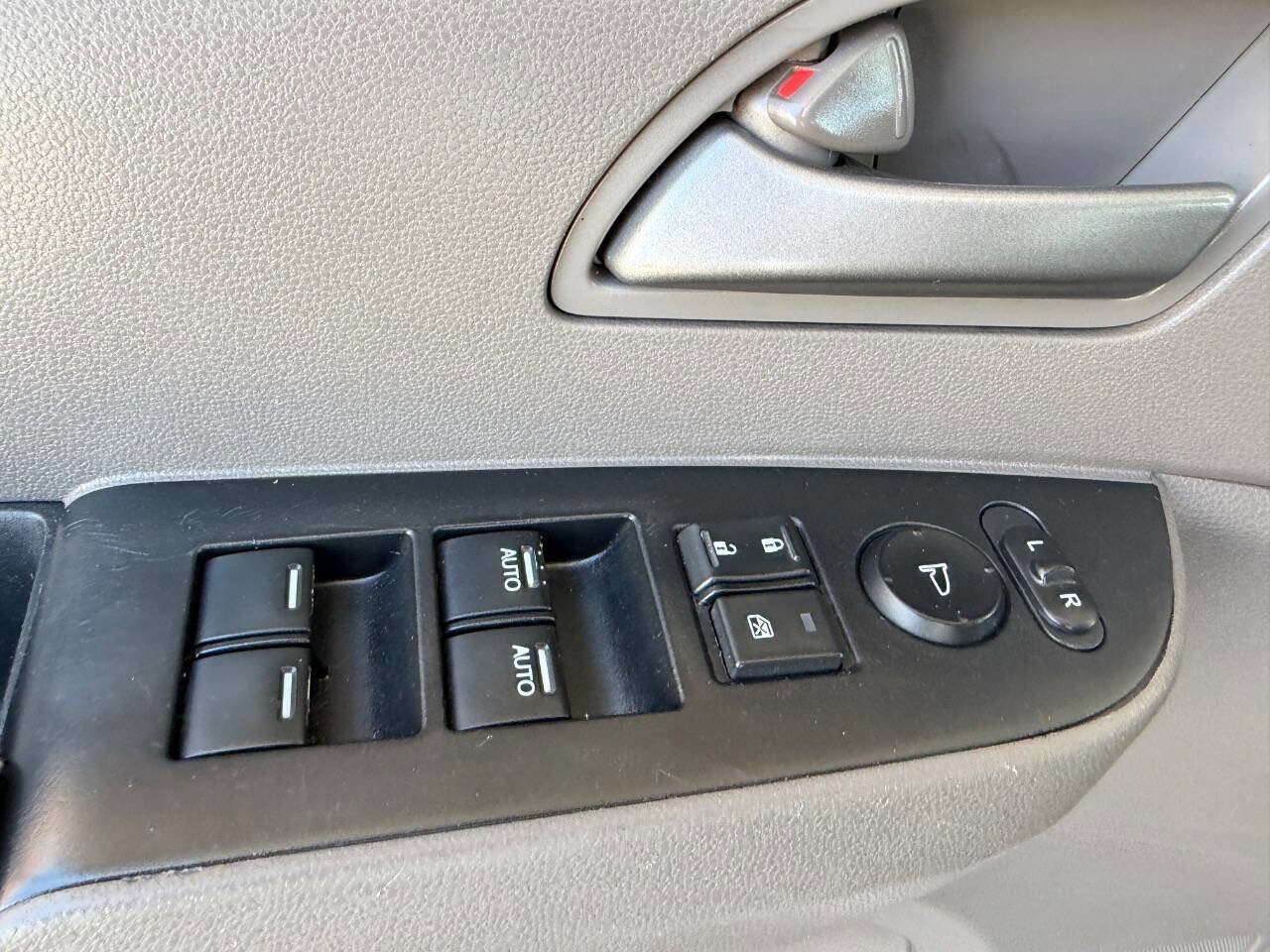 Used 2013 Honda Odyssey Touring image 25