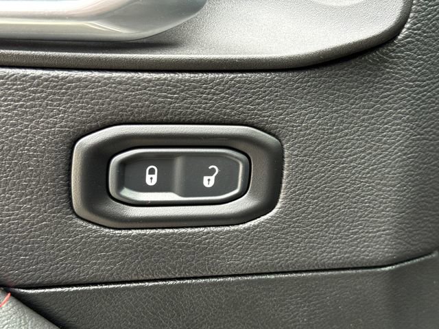 Used 2022 Jeep Gladiator Rubicon w/ LED Lighting Group AWD/4WD image 18
