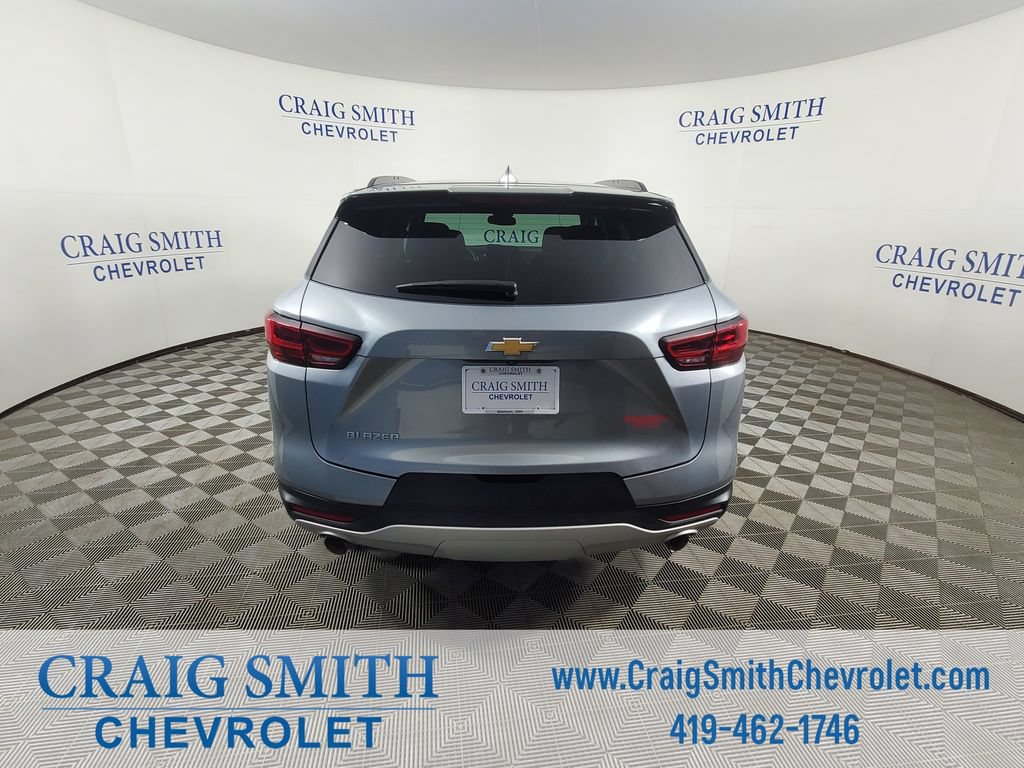 Used 2024 Chevrolet Blazer LT w/ Convenience Package FWD image 4