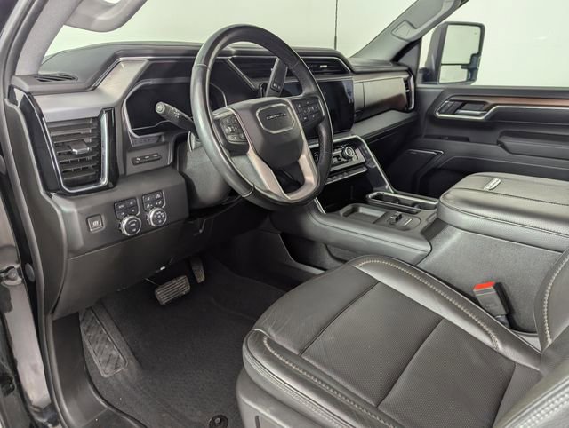 Used 2024 GMC Sierra 3500 Denali w/ Technology Package image 11