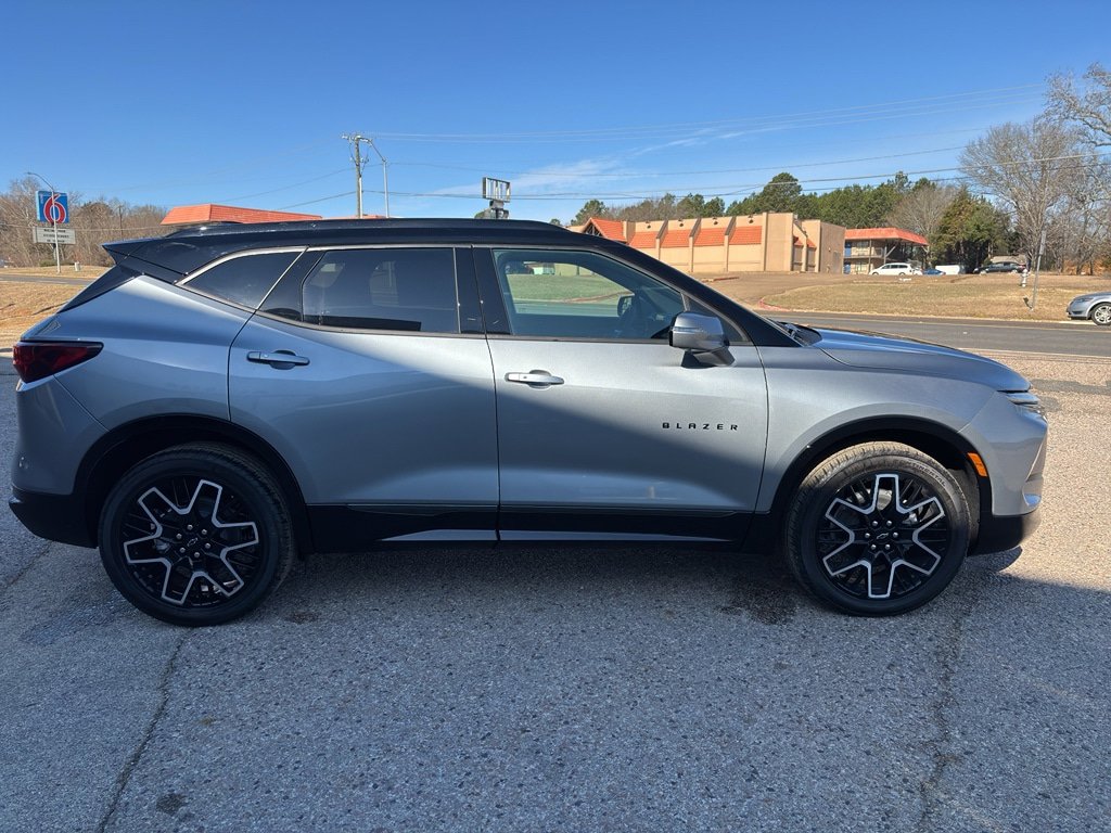 New 2026 Chevrolet Blazer RS w/ Driver Confidence II Package FWD image 31