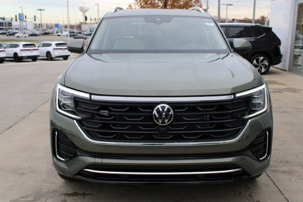 New 2026 Volkswagen Atlas SEL Premium R-Line image 2