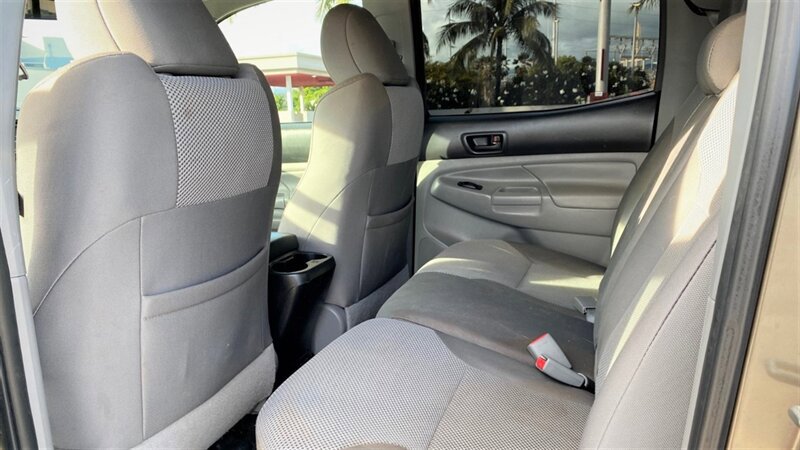 Used 2015 Toyota Tacoma 4x4 Double Cab image 13