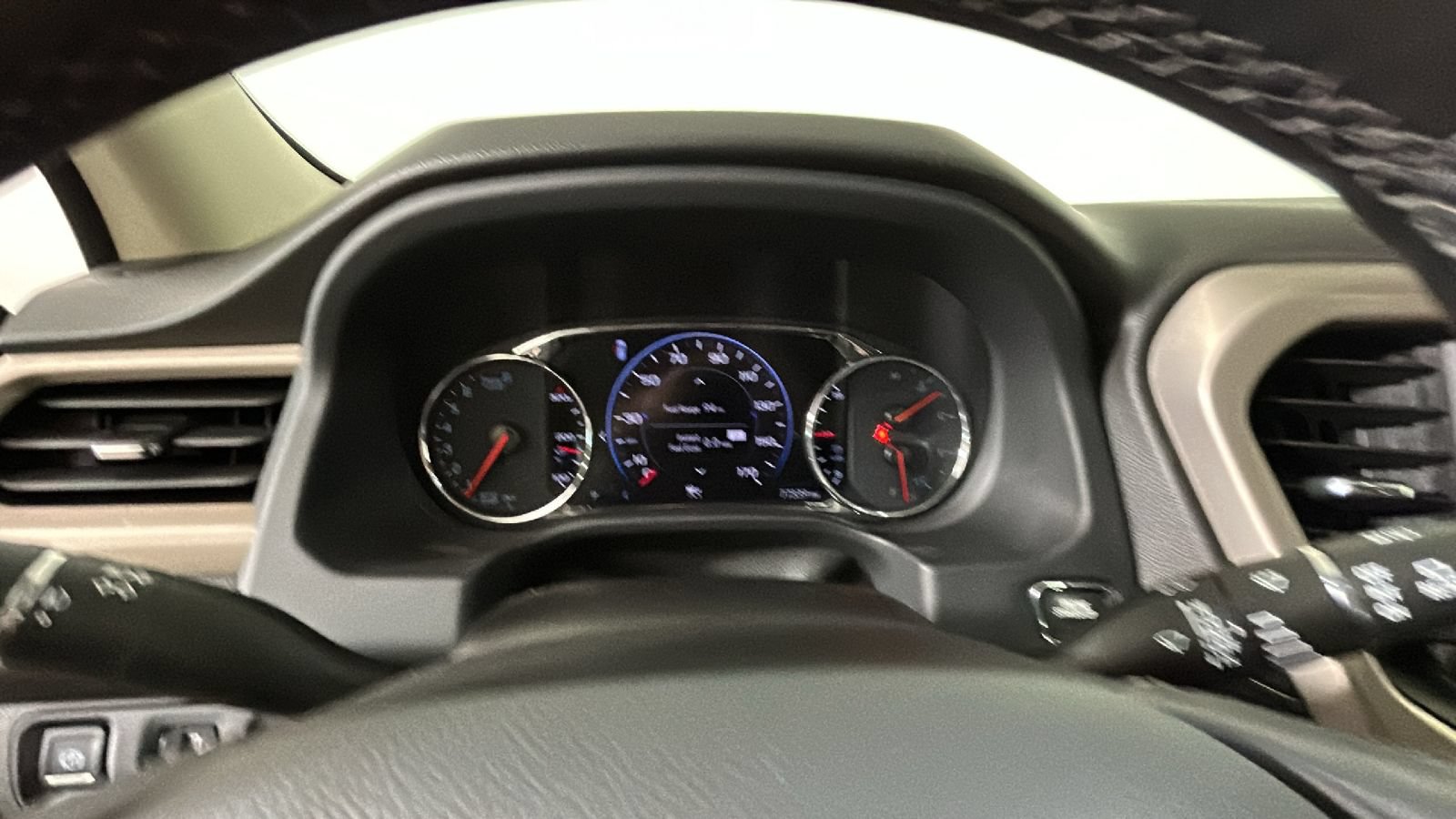 Used 2023 GMC Acadia Denali w/ Black Diamond Edition AWD/4WD image 21