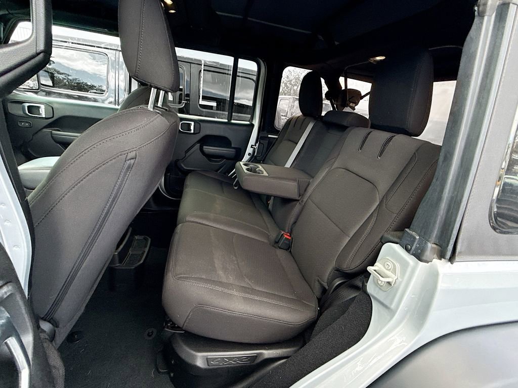 Used 2023 Jeep Wrangler Unlimited image 24