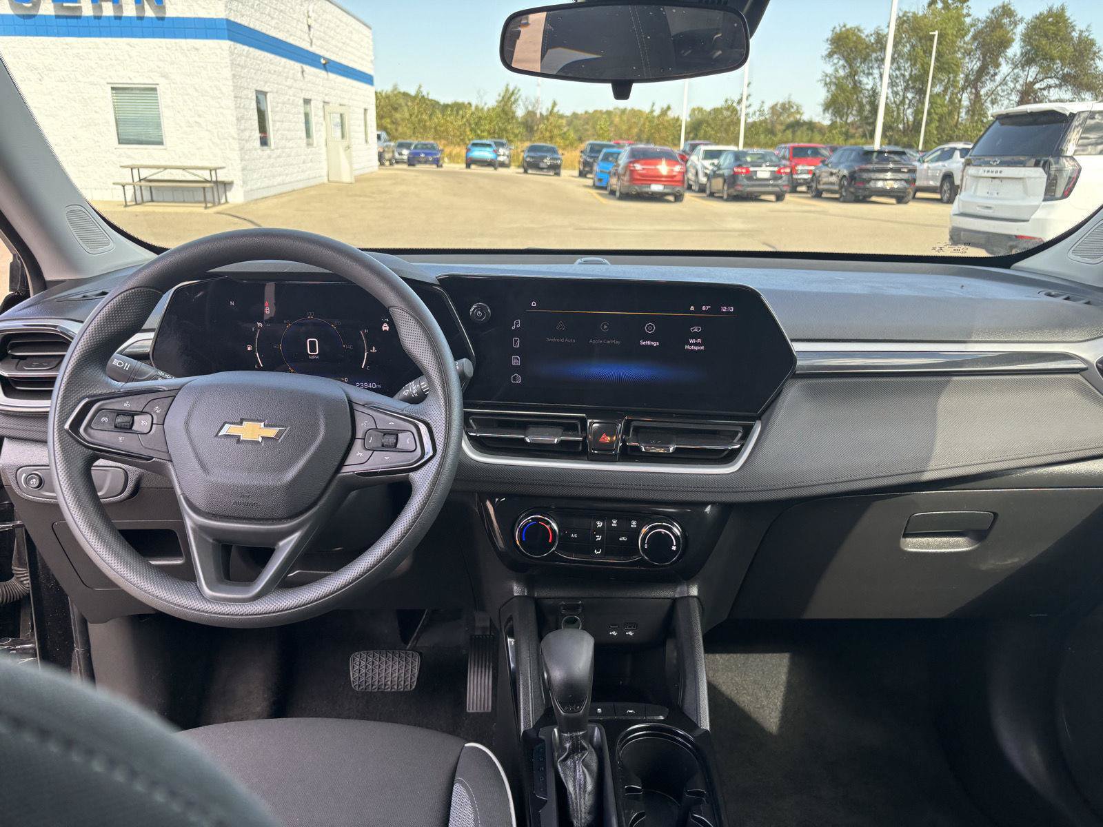 Used 2024 Chevrolet TrailBlazer LT w/ Driver Confidence Package FWD image 16