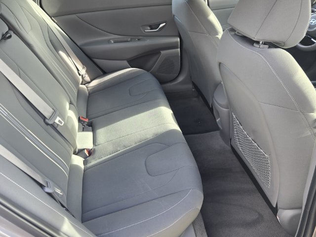 Used 2024 Hyundai Elantra SEL w/ Convenience Package FWD image 17