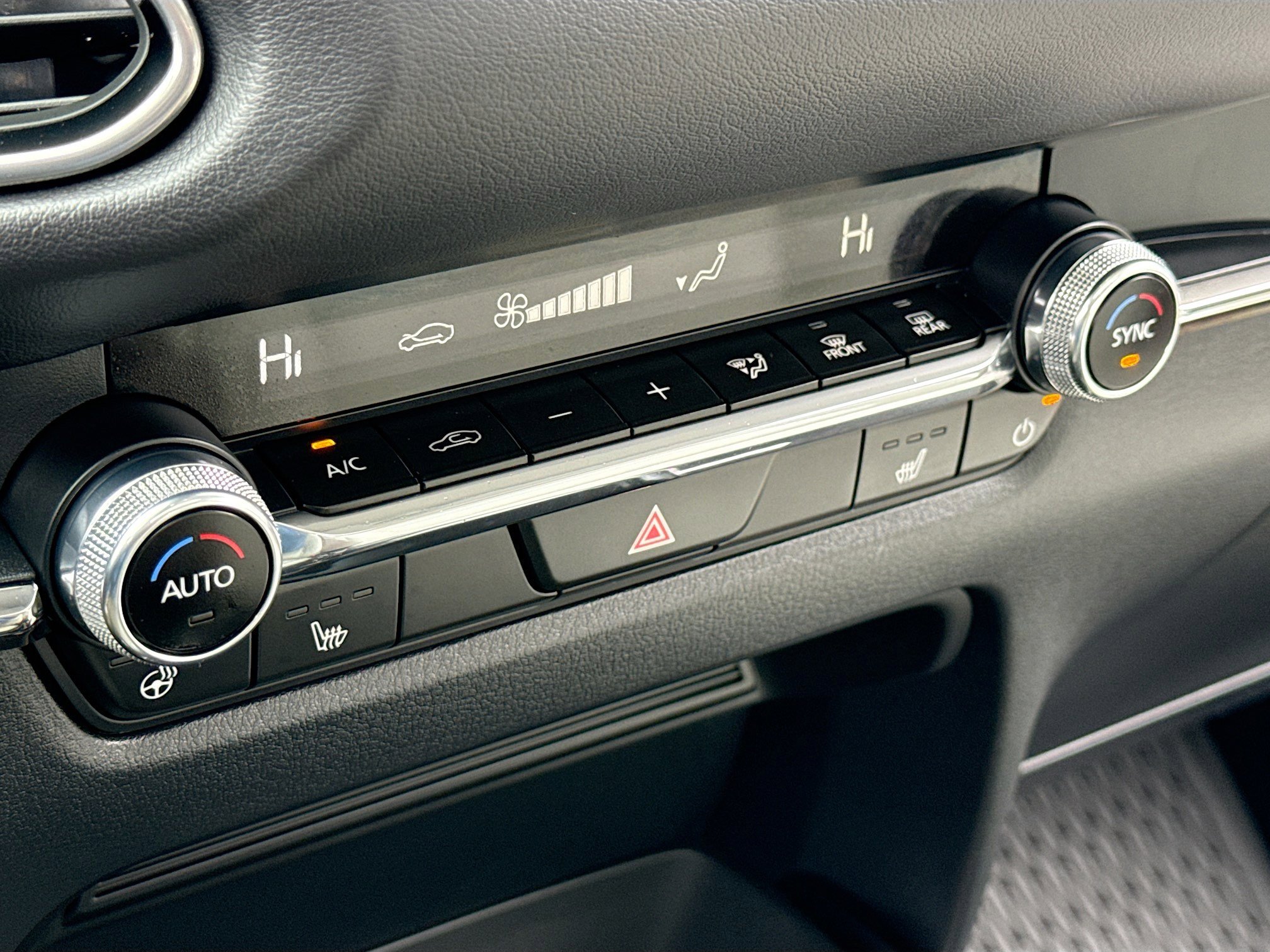 Certified 2025 MAZDA CX-30 2.5 Turbo w/ Premium Plus Pkg image 11