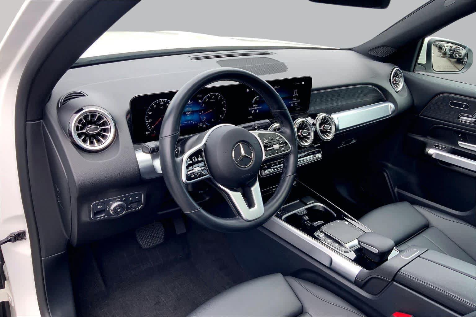 Used 2023 Mercedes-Benz GLB 250 4MATIC image 17