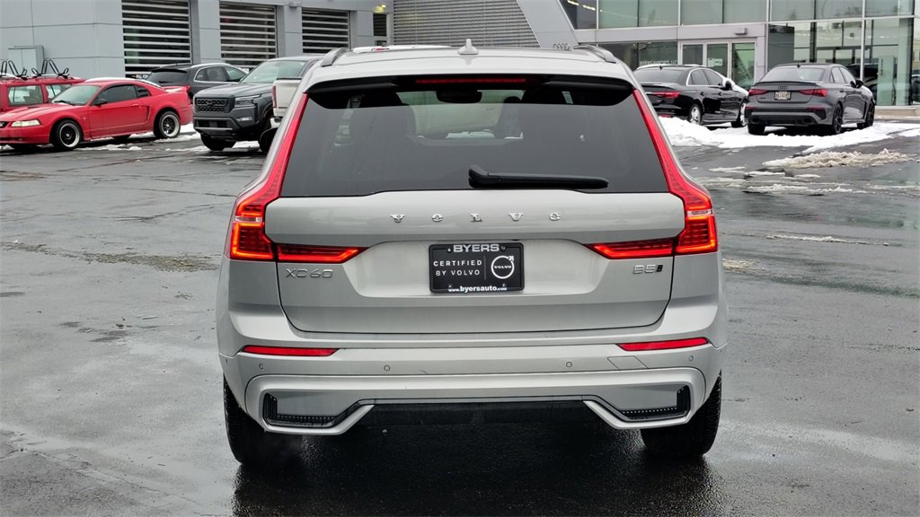 Certified 2025 Volvo XC60 B5 Plus image 30