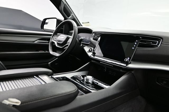 Certified 2024 Jeep Wagoneer Series II AWD/4WD image 14