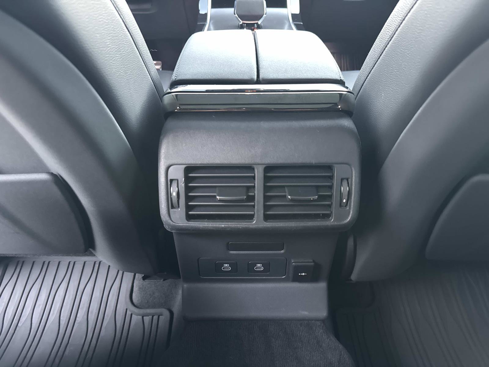 Used 2024 Land Rover Range Rover Velar Dynamic SE image 17