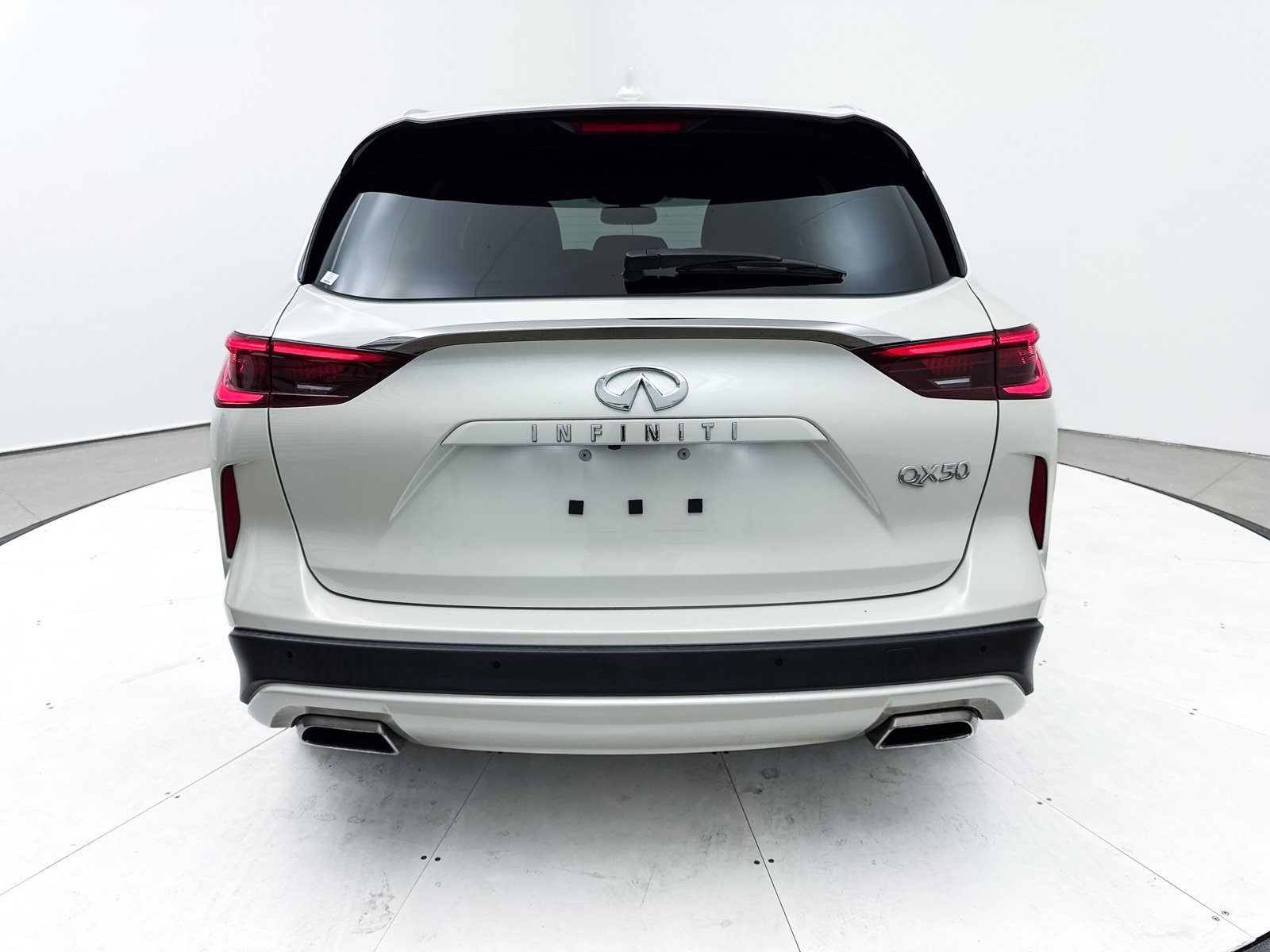 Used 2021 INFINITI QX50 Luxe w/ Appearance Package image 18