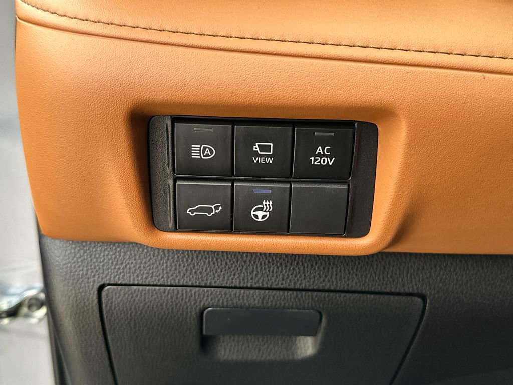 Used 2023 Toyota Highlander Platinum image 24