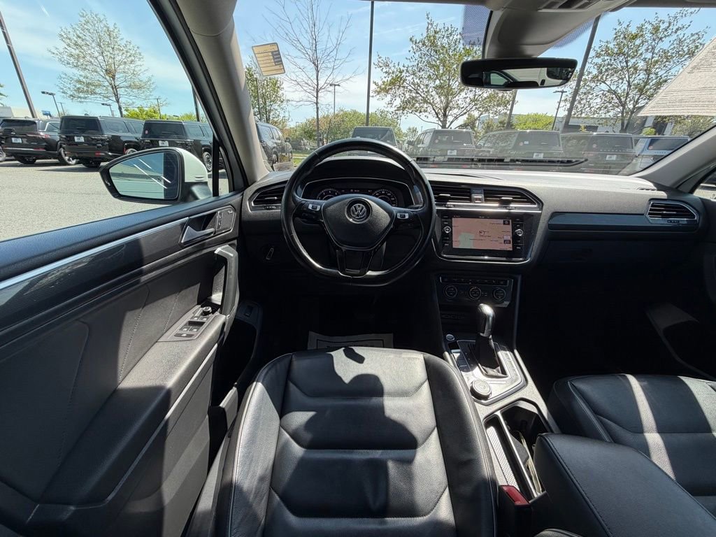 Used 2018 Volkswagen Tiguan SEL Premium AWD/4WD image 18