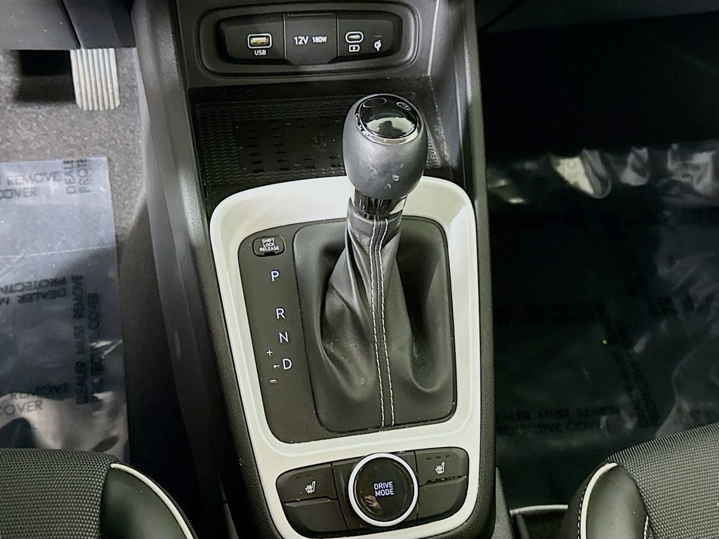 Certified 2023 Hyundai Venue Limited w/ Cargo Package image 11