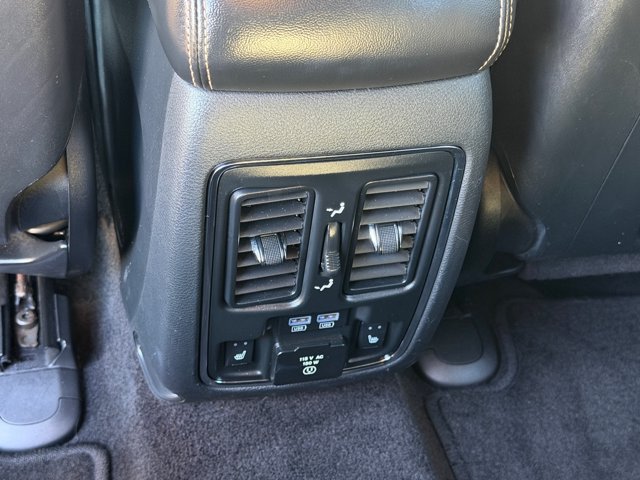 Used 2016 Jeep Grand Cherokee Limited AWD/4WD image 25