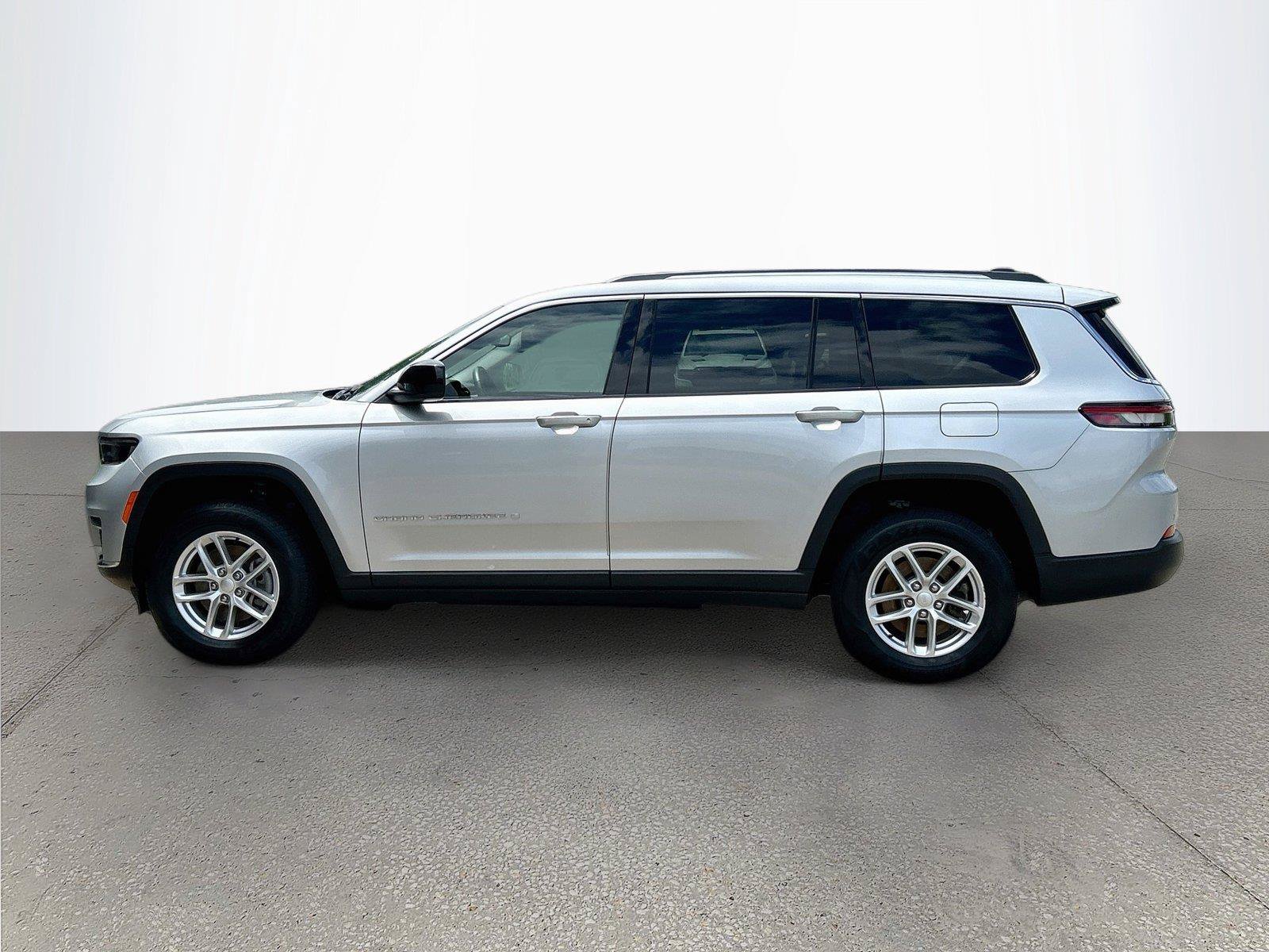 Used 2022 Jeep Grand Cherokee L Laredo w/ Luxury Tech Group I AWD/4WD image 7
