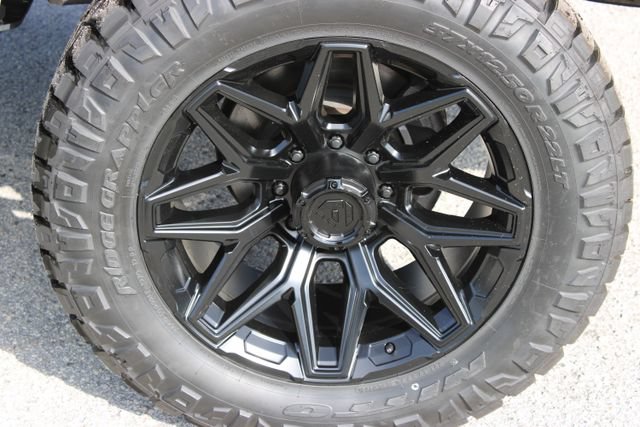 Used 2024 Ford F250 Platinum w/ FX4 Off-Road Package AWD/4WD image 35