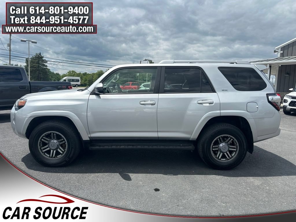 Used 2018 Toyota 4Runner SR5 AWD/4WD image 4
