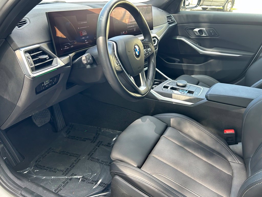 Used 2024 BMW 330i Sedan w/ Convenience Package RWD image 17