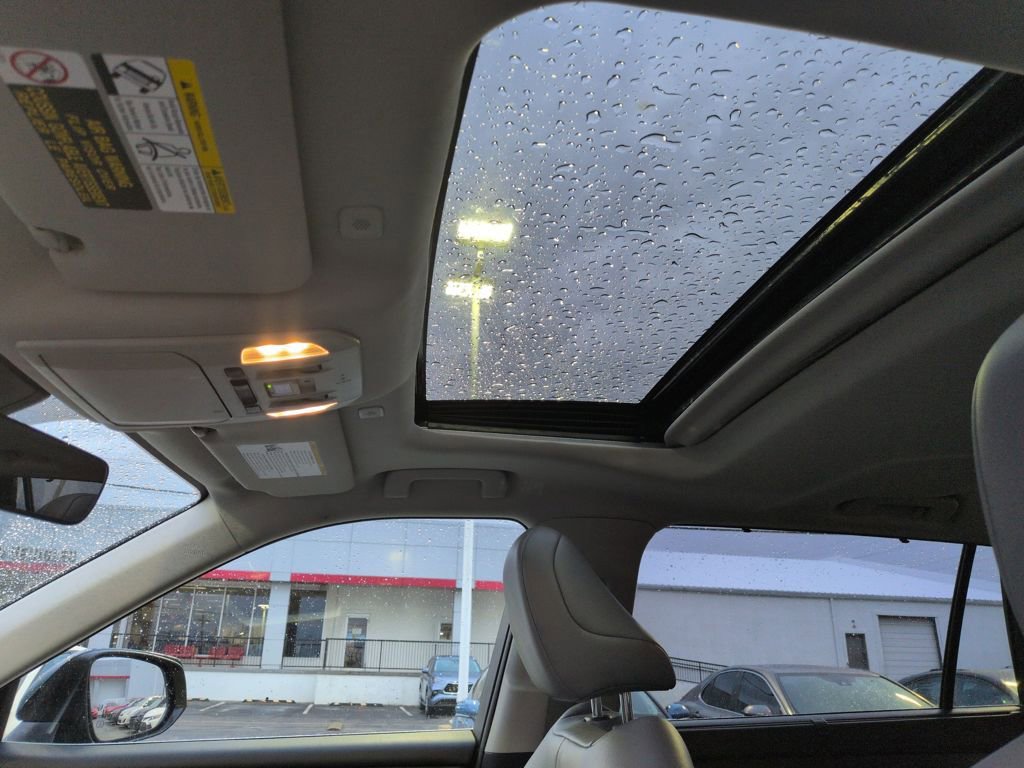 Used 2023 Toyota Highlander XLE image 21