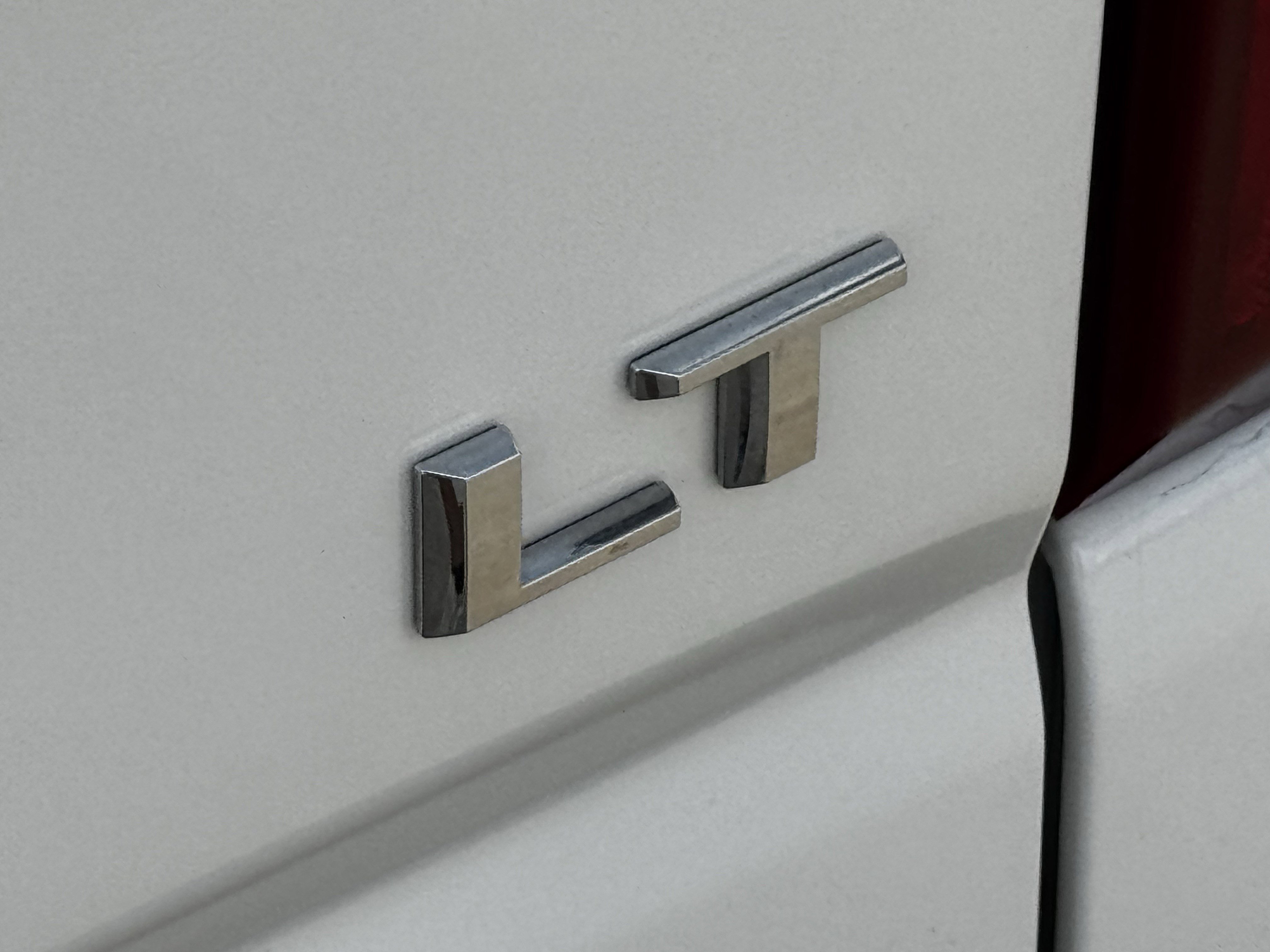 Used 2025 Chevrolet Silverado 2500 LT w/ Convenience Package AWD/4WD image 12