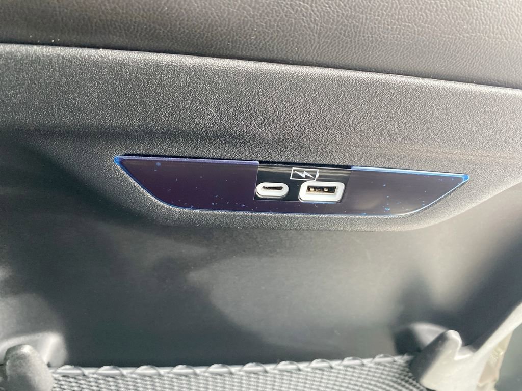 Used 2023 Chrysler Pacifica Limited w/ Trailer Tow Group image 36