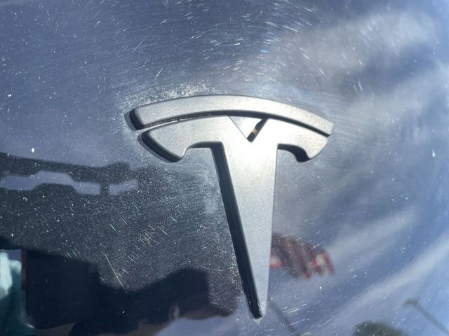 Used 2023 Tesla Model Y Long Range image 32