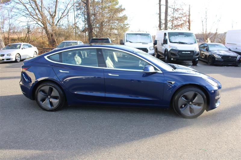 Used 2017 Tesla Model 3 Long Range image 9