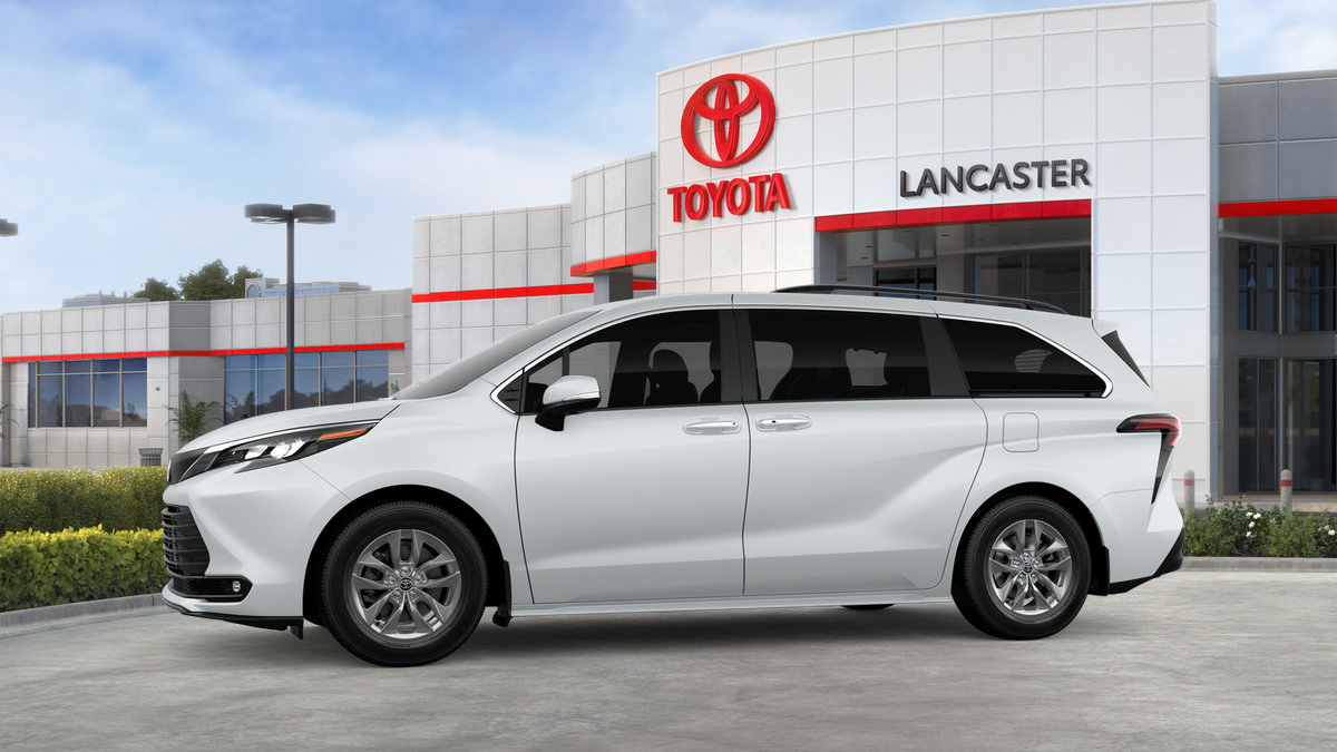 New 2026 Toyota Sienna XLE FWD image 5