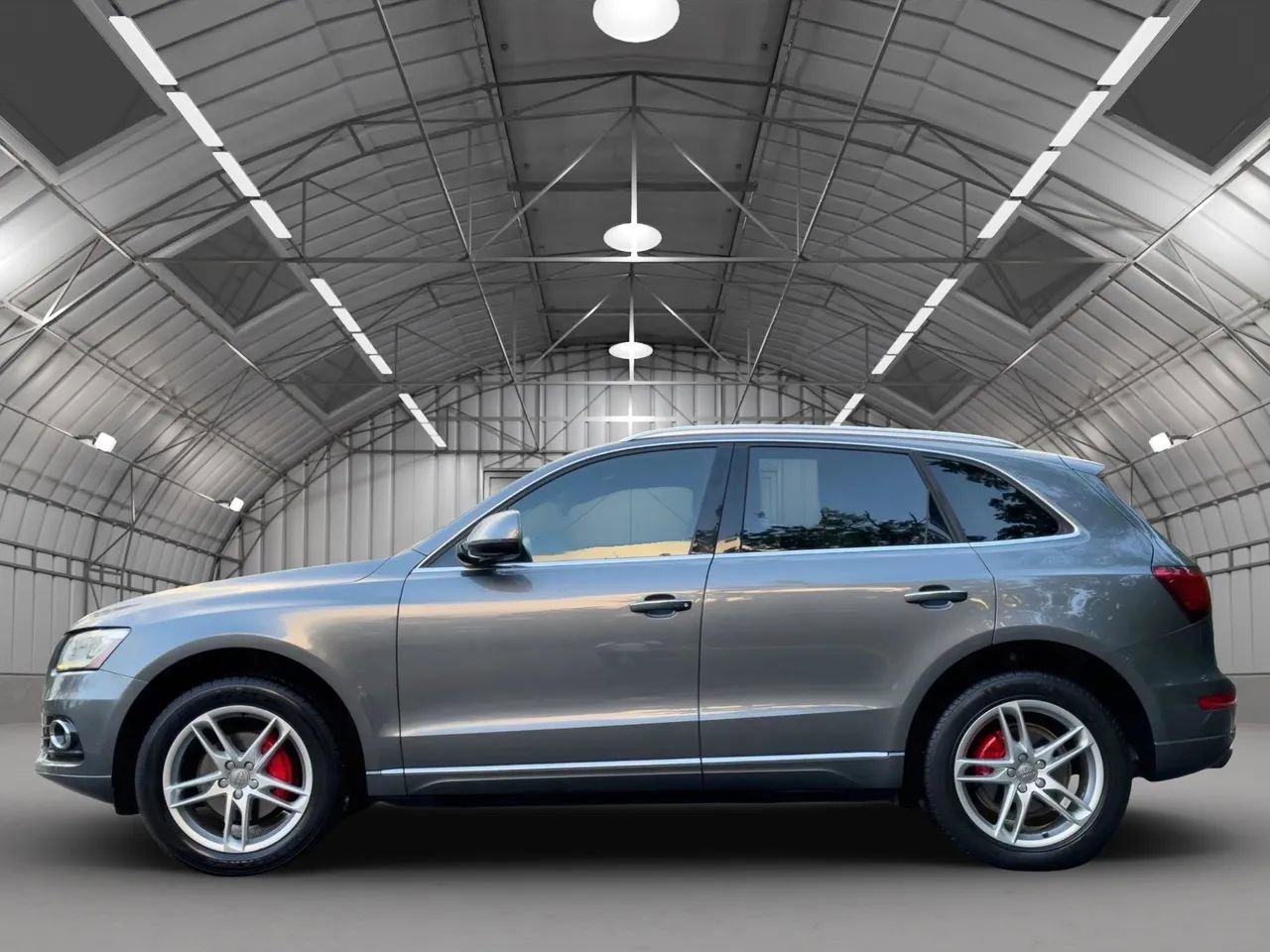 Used 2016 Audi Q5 2.0T Premium Plus w/ Technology Package image 4