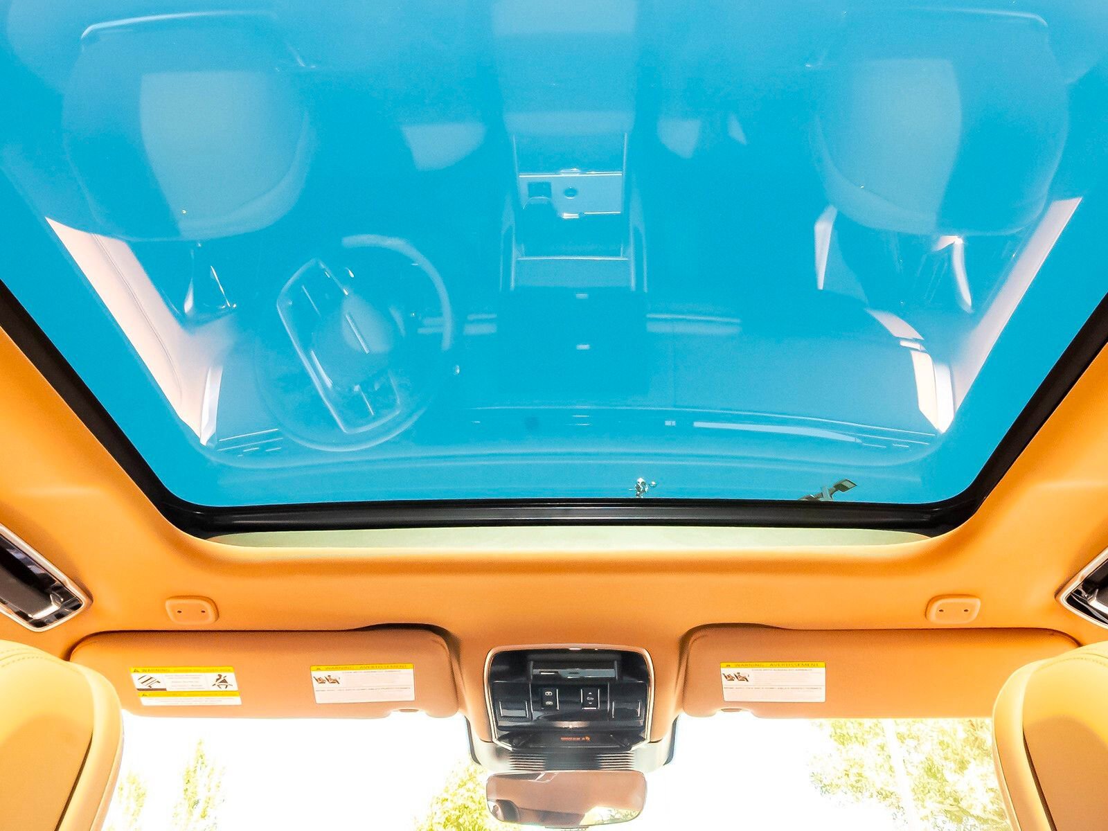 New 2025 Land Rover Range Rover SE image 48