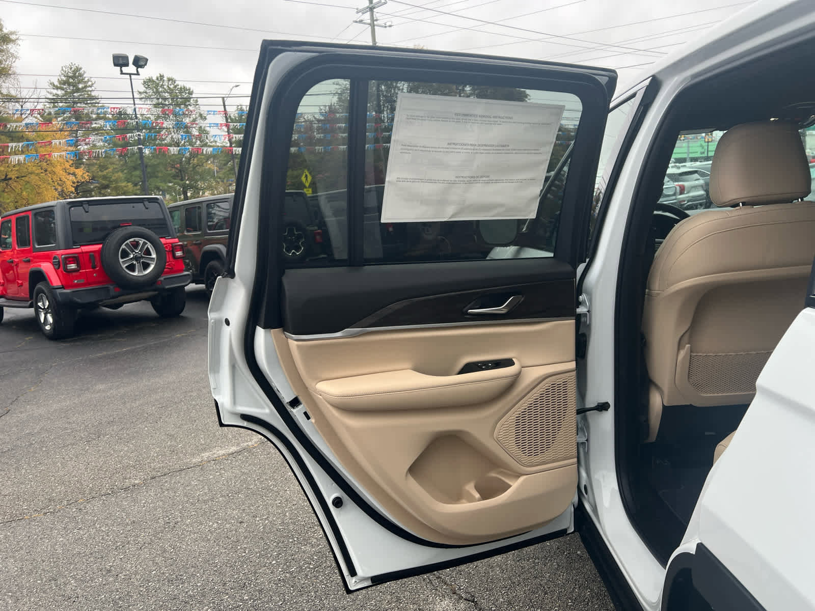 New 2025 Jeep Grand Cherokee Limited image 13