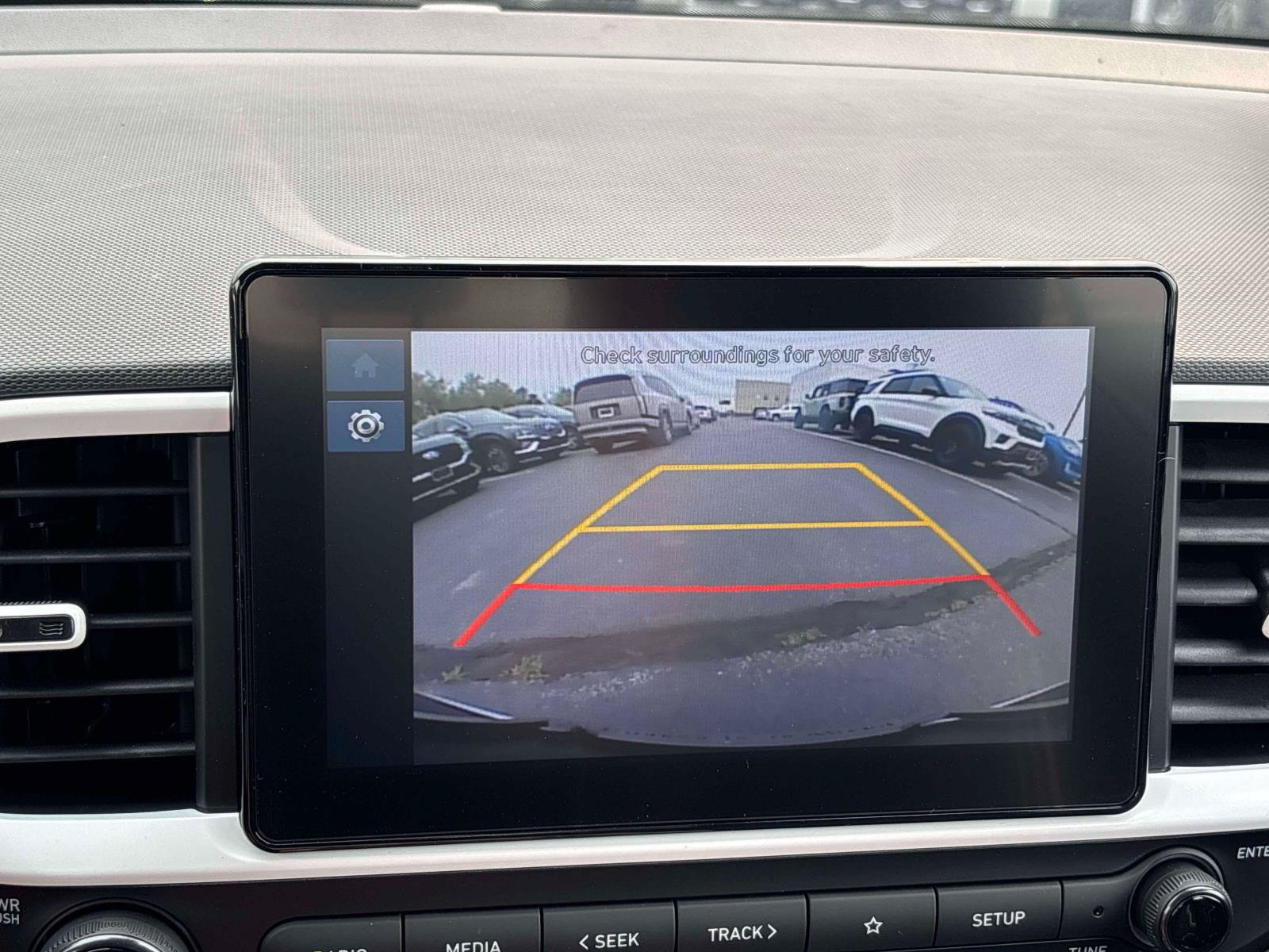 Used 2026 Hyundai Venue SEL FWD image 22