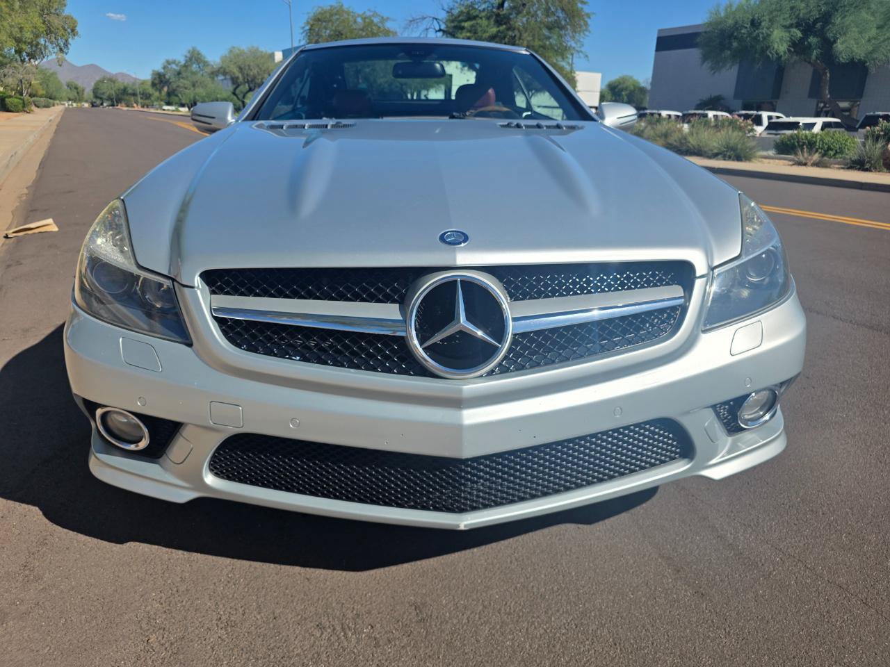 Used 2011 Mercedes-Benz SL 550 w/ Premium I Pkg image 12