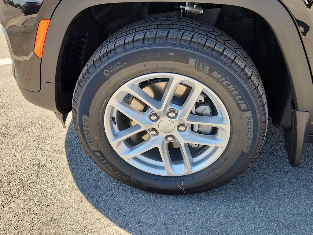 New 2025 Jeep Grand Cherokee Laredo X image 7