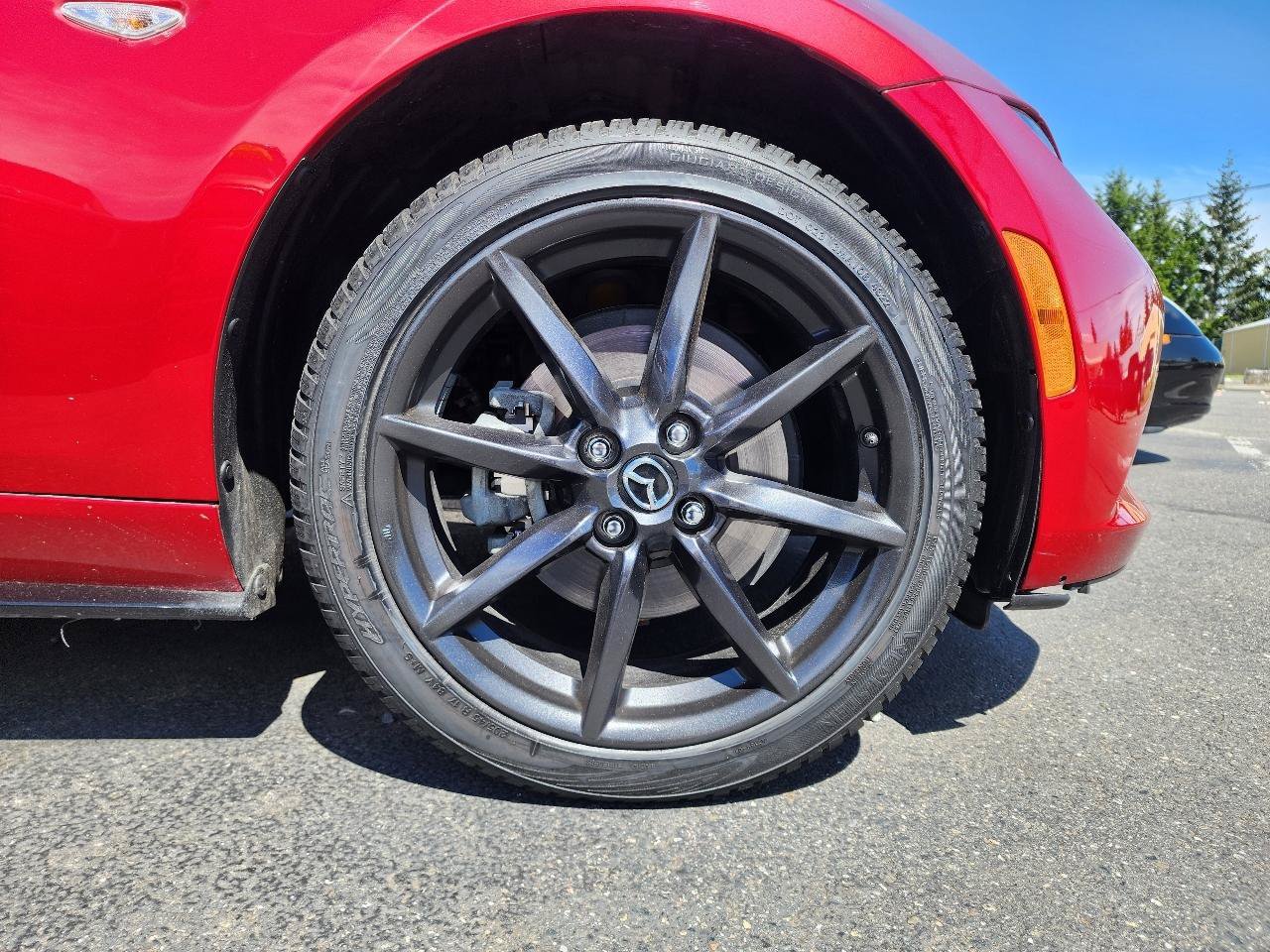 Used 2016 MAZDA MX-5 Miata Club RWD image 32