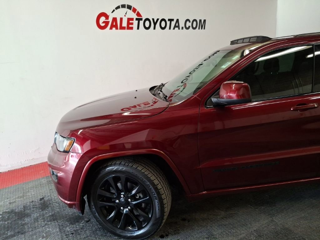 Used 2018 Jeep Grand Cherokee Altitude image 5